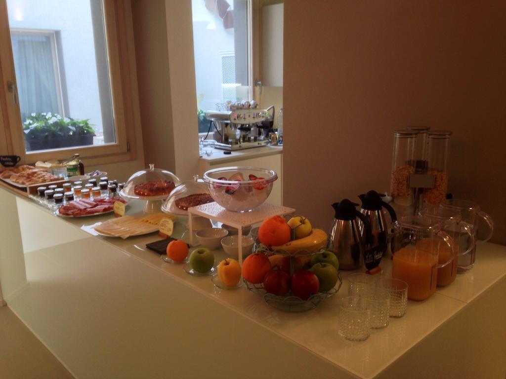 Borgoleoni 18 - Room And Breakfast Ferrara Eksteriør billede