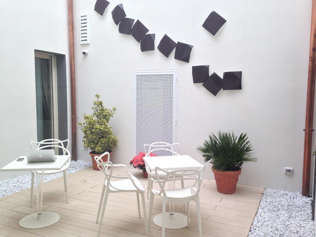Borgoleoni 18 - Room And Breakfast Ferrara Eksteriør billede
